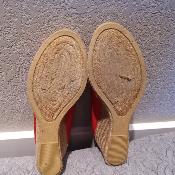 Red satin wedge heels rope detail women's 6.5 - Picture 2 of 4